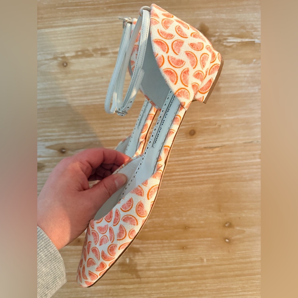 Manolo Blahnik Orange Patterned Flats - Picture 5 of 7